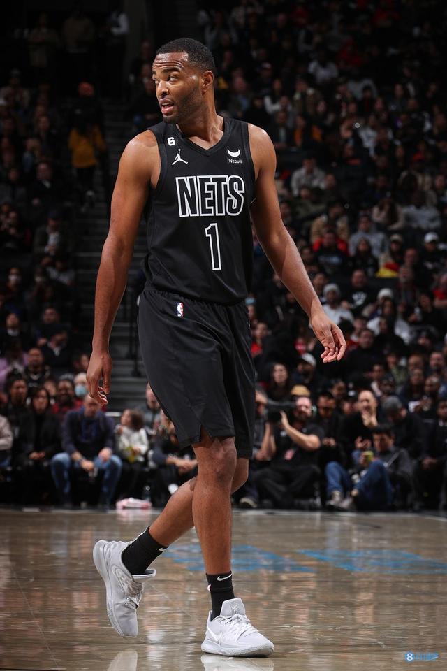 导致球员间 导致球员间